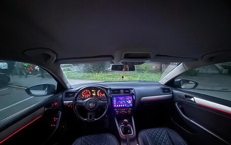 Volkswagen Jetta VI, 2012 год, 850 000 рублей, 10 фотография