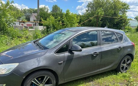 Opel Astra J, 2011 год, 520 000 рублей, 2 фотография