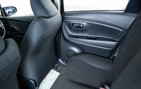 Toyota Vitz, 2017 год, 1 039 000 рублей, 10 фотография