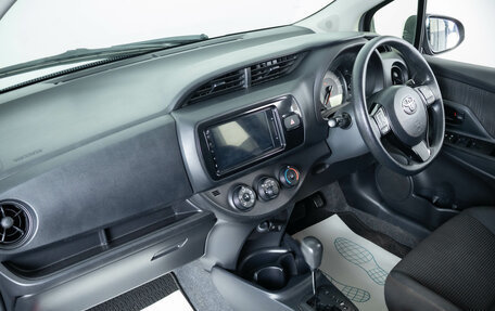 Toyota Vitz, 2017 год, 1 039 000 рублей, 11 фотография
