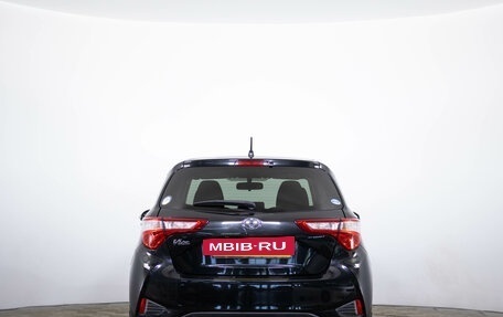 Toyota Vitz, 2017 год, 1 039 000 рублей, 6 фотография