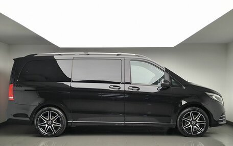 Mercedes-Benz V-Класс, 2019 год, 6 174 000 рублей, 3 фотография