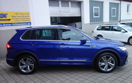 Volkswagen Tiguan II, 2023 год, 2 150 000 рублей, 3 фотография