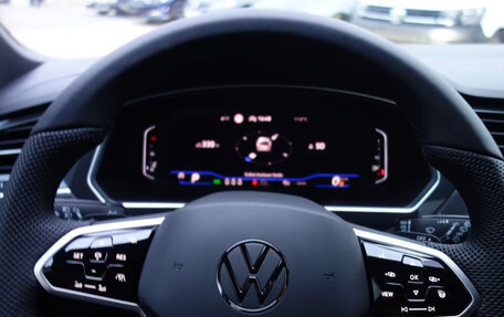 Volkswagen Tiguan II, 2023 год, 2 150 000 рублей, 9 фотография