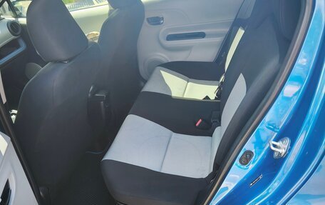 Toyota Prius c I, 2012 год, 1 040 000 рублей, 6 фотография