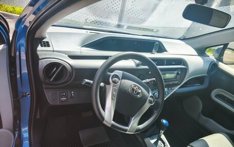 Toyota Prius c I, 2012 год, 1 040 000 рублей, 8 фотография