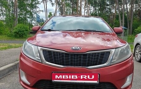 KIA Rio III рестайлинг, 2013 год, 600 000 рублей, 3 фотография