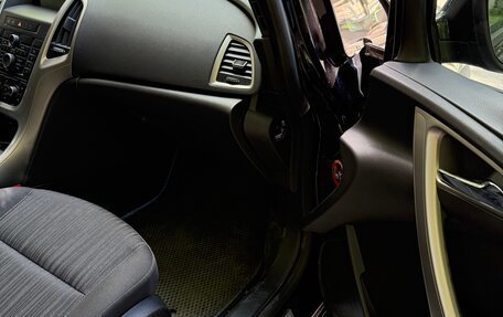 Opel Astra J, 2010 год, 540 000 рублей, 9 фотография