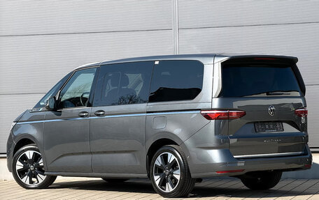 Volkswagen Multivan, 2023 год, 4 320 000 рублей, 12 фотография