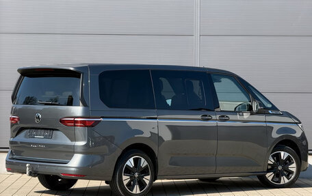 Volkswagen Multivan, 2023 год, 4 320 000 рублей, 9 фотография