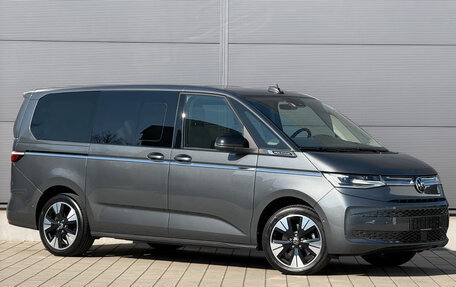 Volkswagen Multivan, 2023 год, 4 320 000 рублей, 13 фотография