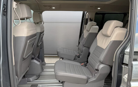 Volkswagen Multivan, 2023 год, 4 320 000 рублей, 27 фотография