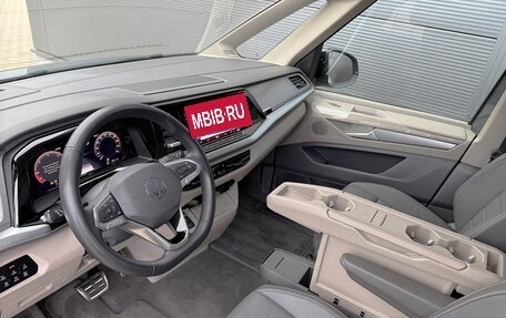 Volkswagen Multivan, 2023 год, 4 320 000 рублей, 18 фотография