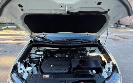 Mitsubishi Outlander III рестайлинг 3, 2015 год, 1 750 000 рублей, 7 фотография