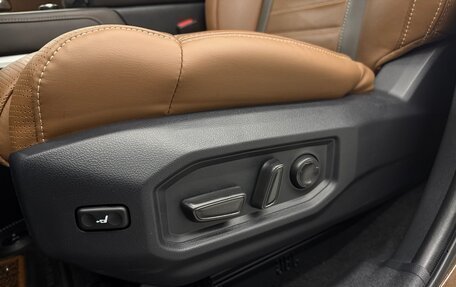 Toyota Tundra, 2025 год, 8 300 000 рублей, 10 фотография