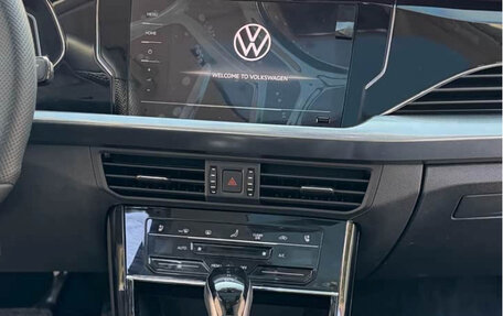 Volkswagen Passat B8 рестайлинг, 2023 год, 1 650 000 рублей, 12 фотография