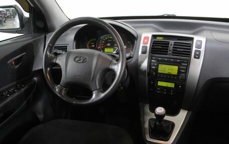 Hyundai Tucson III, 2008 год, 900 000 рублей, 20 фотография