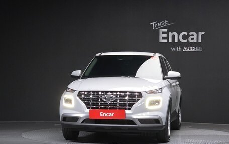 Hyundai Venue I, 2024 год, 1 600 000 рублей, 2 фотография