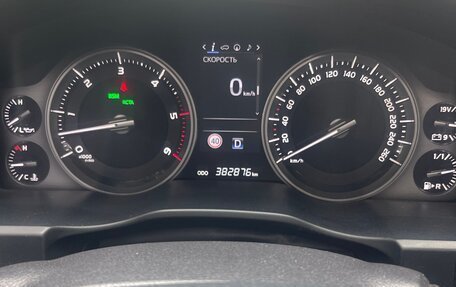 Toyota Land Cruiser 200, 2015 год, 5 200 000 рублей, 4 фотография