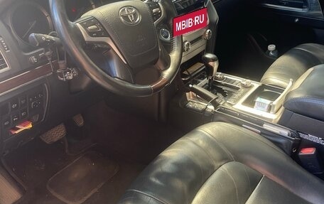 Toyota Land Cruiser 200, 2015 год, 5 200 000 рублей, 6 фотография