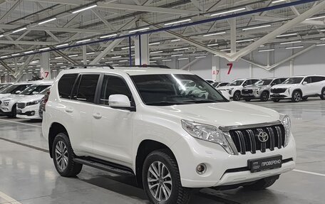 Toyota Land Cruiser Prado 150 рестайлинг 2, 2014 год, 2 990 000 рублей, 3 фотография