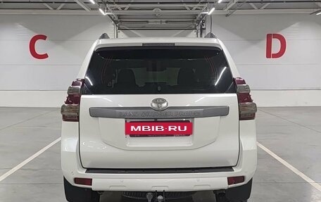 Toyota Land Cruiser Prado 150 рестайлинг 2, 2014 год, 2 990 000 рублей, 7 фотография