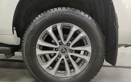 Toyota Land Cruiser Prado 150 рестайлинг 2, 2014 год, 2 990 000 рублей, 22 фотография