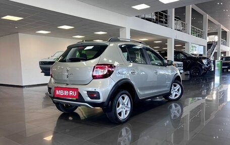 Renault Sandero II рестайлинг, 2017 год, 1 225 000 рублей, 2 фотография