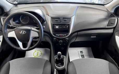 Hyundai Solaris II рестайлинг, 2011 год, 645 000 рублей, 11 фотография