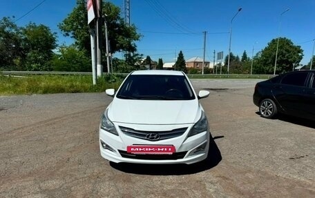 Hyundai Solaris II рестайлинг, 2015 год, 680 000 рублей, 3 фотография