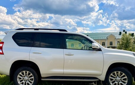 Toyota Land Cruiser Prado 150 рестайлинг 2, 2014 год, 3 550 000 рублей, 7 фотография