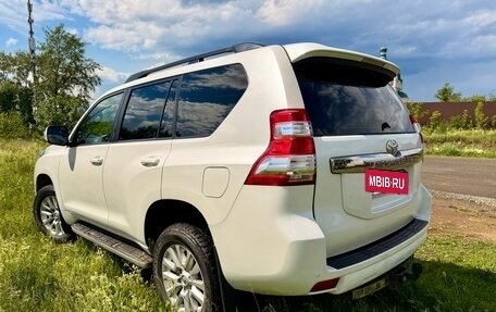 Toyota Land Cruiser Prado 150 рестайлинг 2, 2014 год, 3 550 000 рублей, 5 фотография