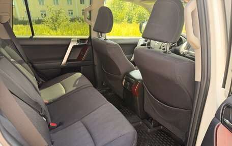 Toyota Land Cruiser Prado 150 рестайлинг 2, 2014 год, 3 550 000 рублей, 14 фотография