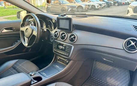 Mercedes-Benz GLA, 2015 год, 1 900 000 рублей, 13 фотография