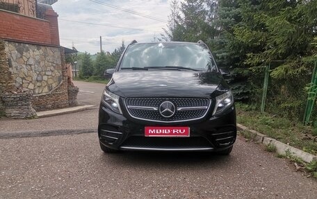 Mercedes-Benz V-Класс, 2017 год, 3 000 000 рублей, 1 фотография