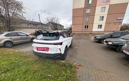 Geely Coolray I, 2024 год, 1 600 000 рублей, 5 фотография