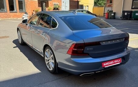 Volvo S90 II рестайлинг, 2017 год, 3 050 000 рублей, 6 фотография