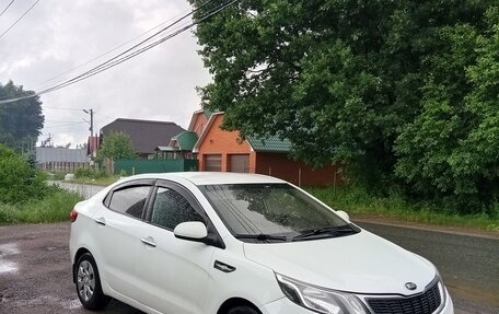 KIA Rio III рестайлинг, 2013 год, 650 000 рублей, 2 фотография