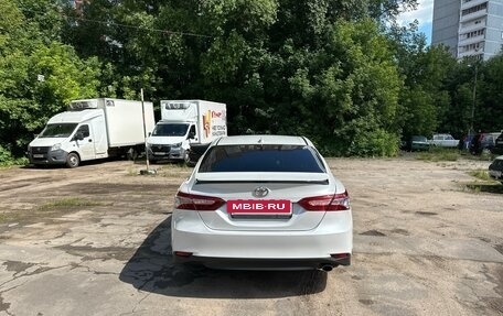 Toyota Camry, 2020 год, 2 310 000 рублей, 3 фотография