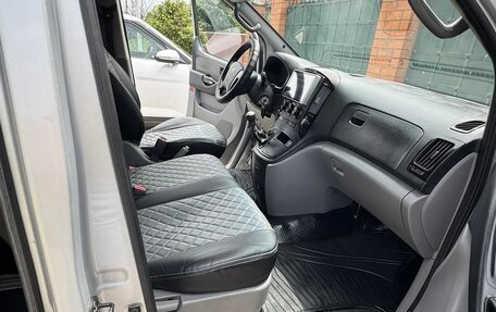 Hyundai Grand Starex Grand Starex I рестайлинг 2, 2009 год, 1 350 000 рублей, 10 фотография