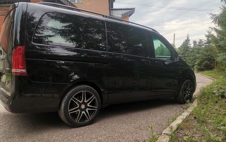 Mercedes-Benz V-Класс, 2017 год, 3 000 000 рублей, 5 фотография