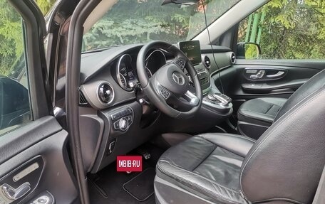 Mercedes-Benz V-Класс, 2017 год, 3 000 000 рублей, 8 фотография