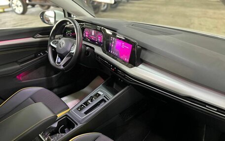 Volkswagen Golf VIII, 2021 год, 2 590 000 рублей, 16 фотография