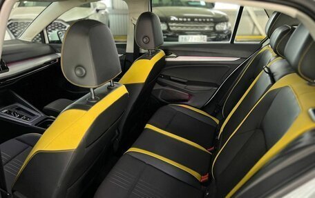 Volkswagen Golf VIII, 2021 год, 2 590 000 рублей, 22 фотография