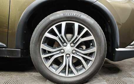 Mitsubishi Outlander III рестайлинг 3, 2016 год, 1 549 000 рублей, 9 фотография