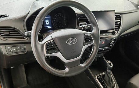 Hyundai Solaris II рестайлинг, 2022 год, 1 800 000 рублей, 12 фотография