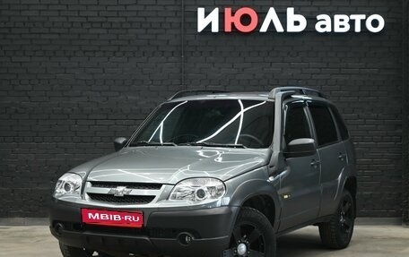 Chevrolet Niva I рестайлинг, 2017 год, 840 000 рублей, 1 фотография