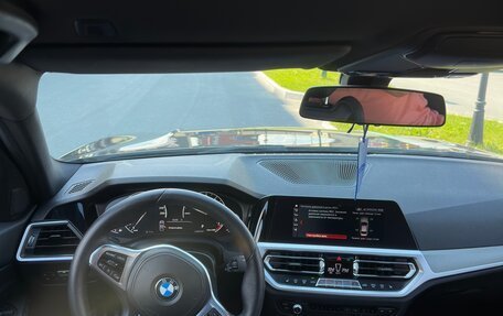 BMW 3 серия, 2019 год, 3 590 000 рублей, 12 фотография