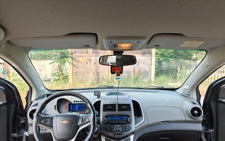 Chevrolet Aveo III, 2013 год, 900 000 рублей, 21 фотография
