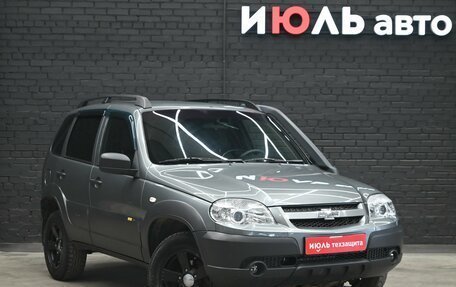 Chevrolet Niva I рестайлинг, 2017 год, 840 000 рублей, 3 фотография